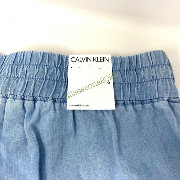 Calvin Klein CHAMBRAY DRAWSTRING UTILITY 4" SHORTS - Picture 7 of 10
